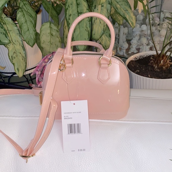 Blush Crossbody bag with scarf- NWT - Picture 3 of 8